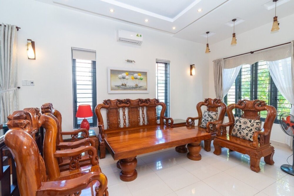 오드윈 F101 빌라 거실 – 넓고 쾌적한 가족 공간