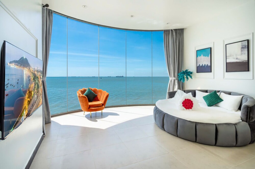 Villa Odwin BH19 - Khu vực phòng ngủ view biển