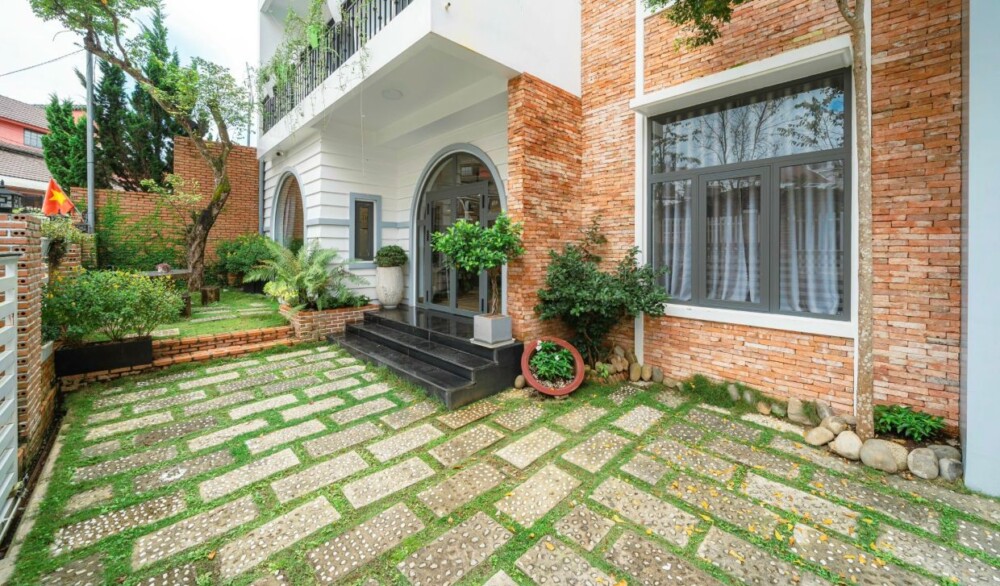 Villa Odwin Đà Lạt 18 - Khu vực sân vườn