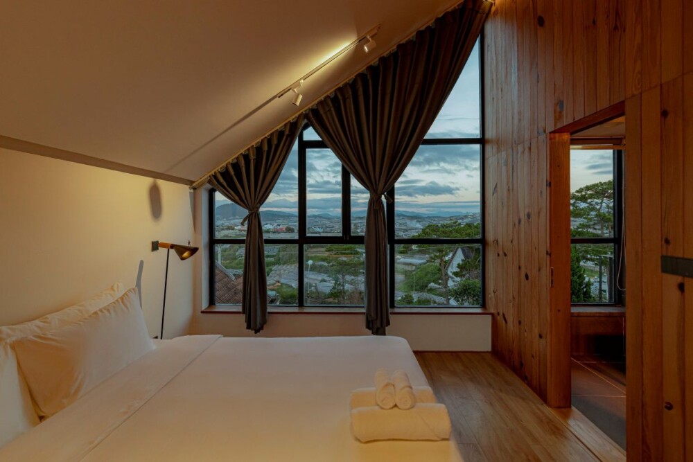 Villa Odwin Đà Lạt 35 - Khu vực phòng ngủ