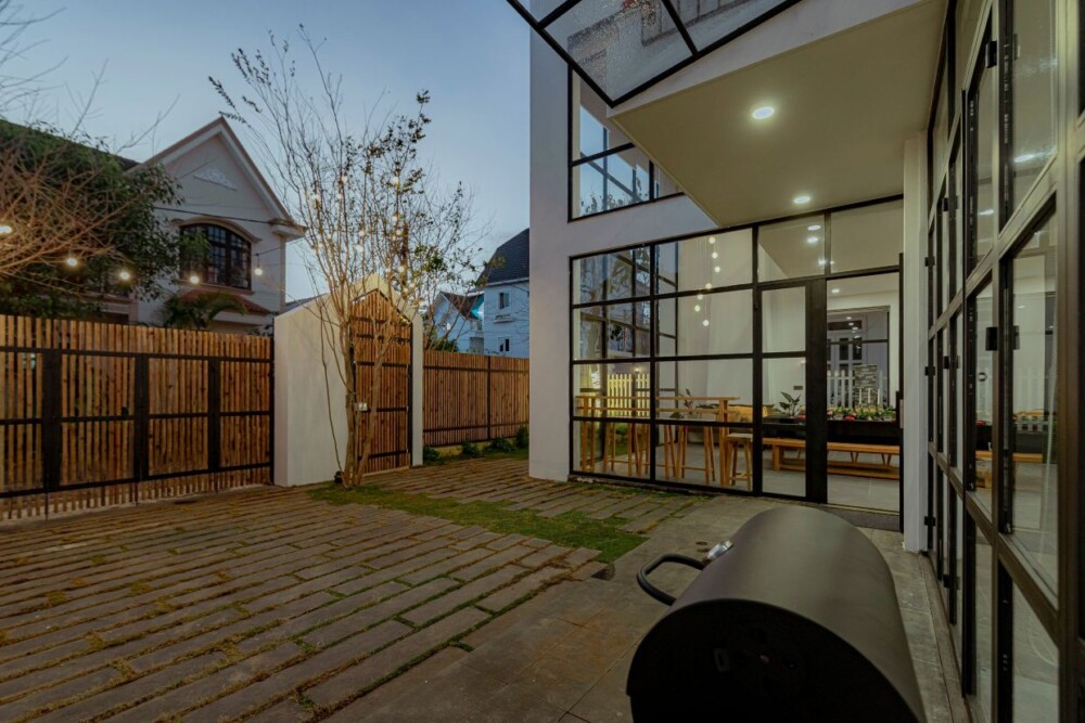 Villa Odwin Đà Lạt 35 - Khu vực sân BBQ