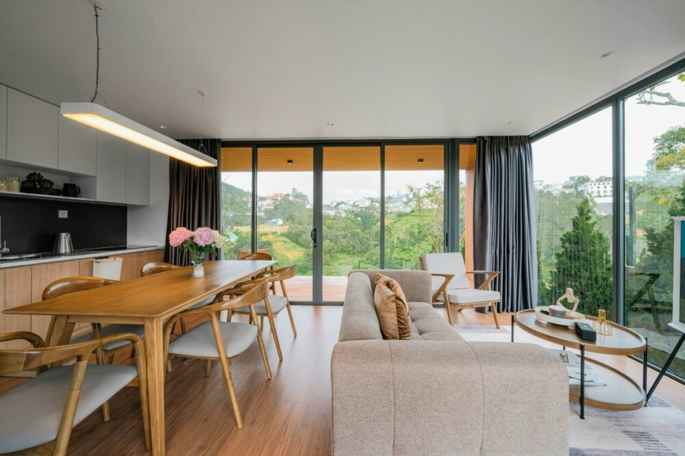 Villa Odwin Đà Lạt 43 - Khu vực phòng khách và bếp