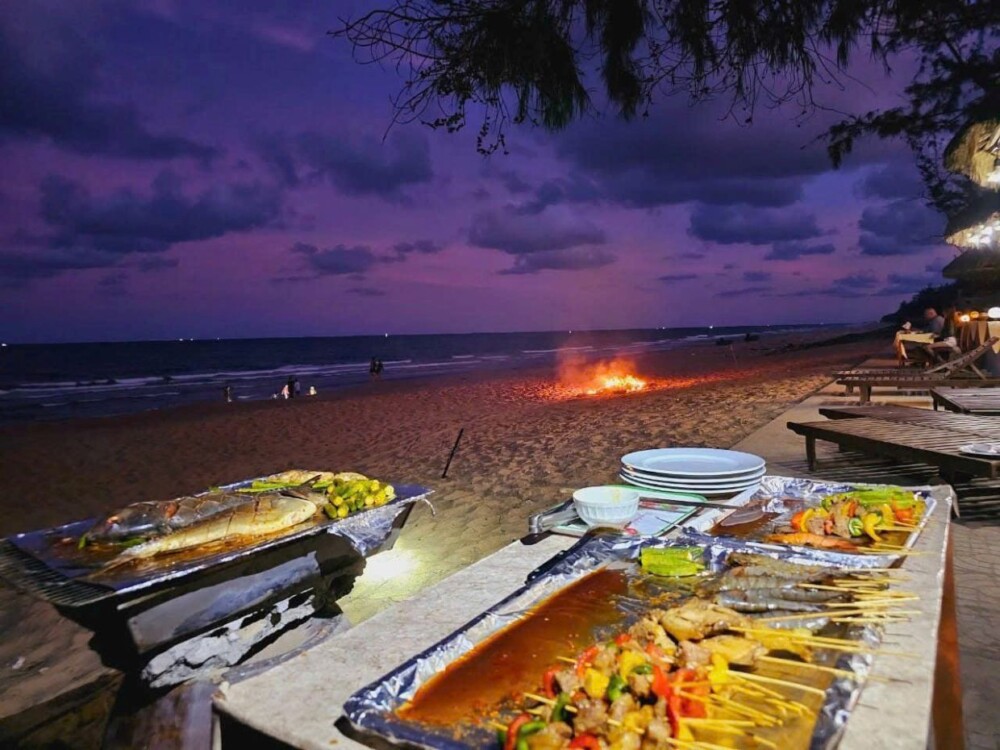 Villa Odwin PT 09 - Tổ chức tiệc BBQ tại biển cạnh villa