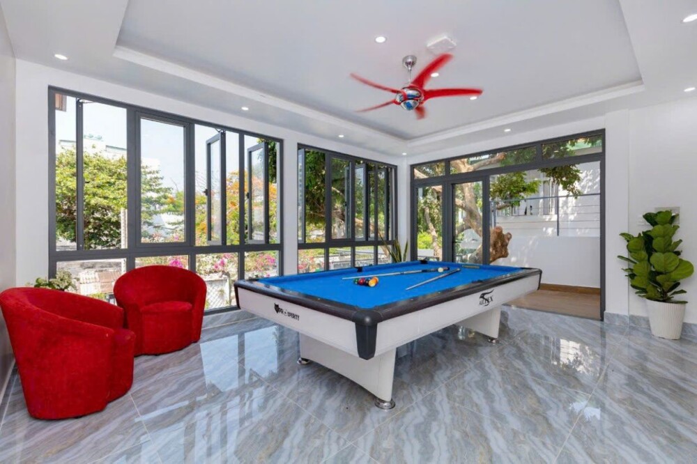 头顿台球私人别墅R11 – 标准台球桌