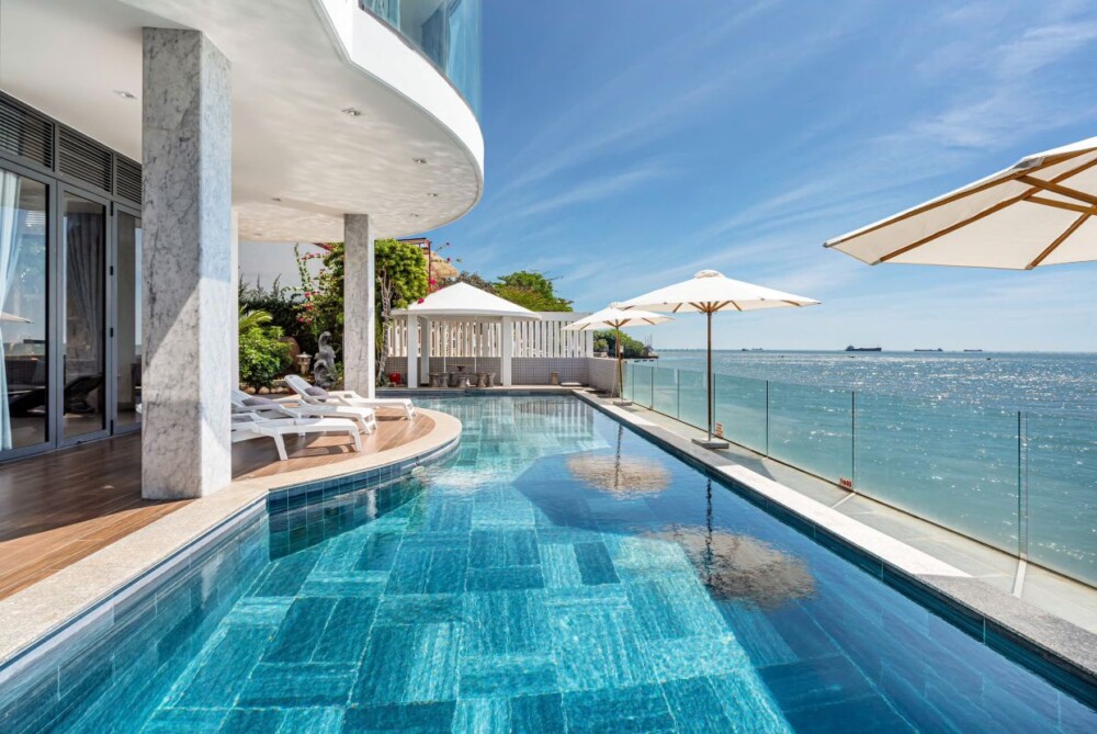 Nhóm bạn thuê villa Vũng Tàu thường chơi gì?