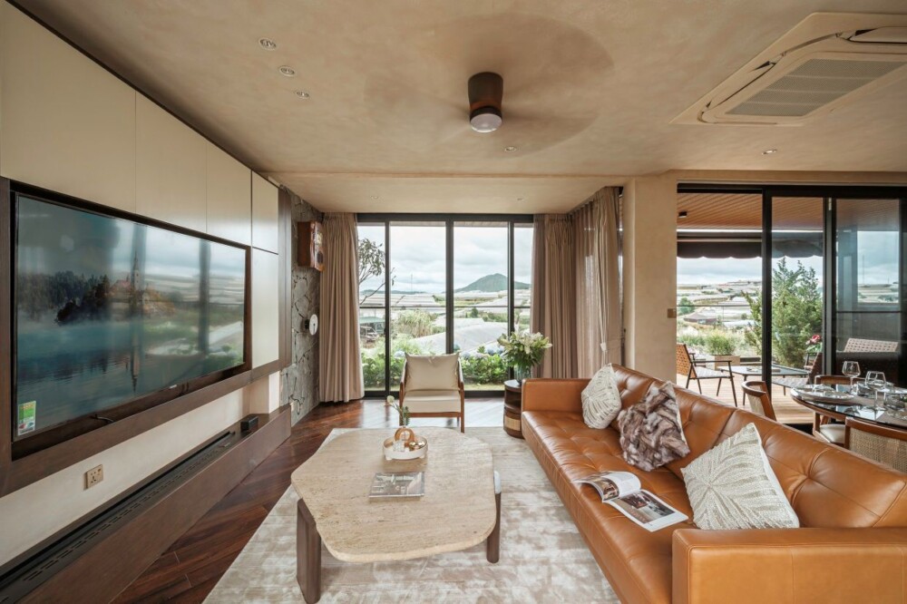 大叻设计精美别墅 – Odwin22 现代别墅客厅