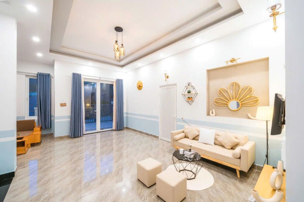 현대적인 디자인의 Villa Odwin 달랏 59 거실