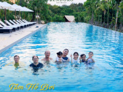 hồ bơi tại Sendoro Retreat Châu Đức