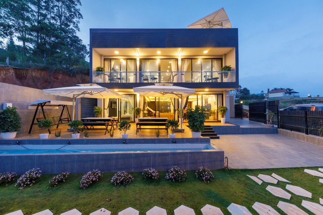 바비큐 공간이 있는 Villa Odwin 달랏 19의 야외 정원