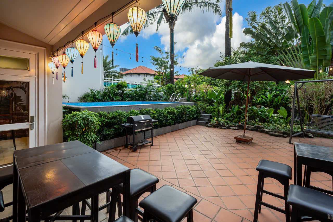 Villa Thạnh Mỹ Lợi Odwin 73 có sân rộng tổ chức BBQ cạnh hồ bơi