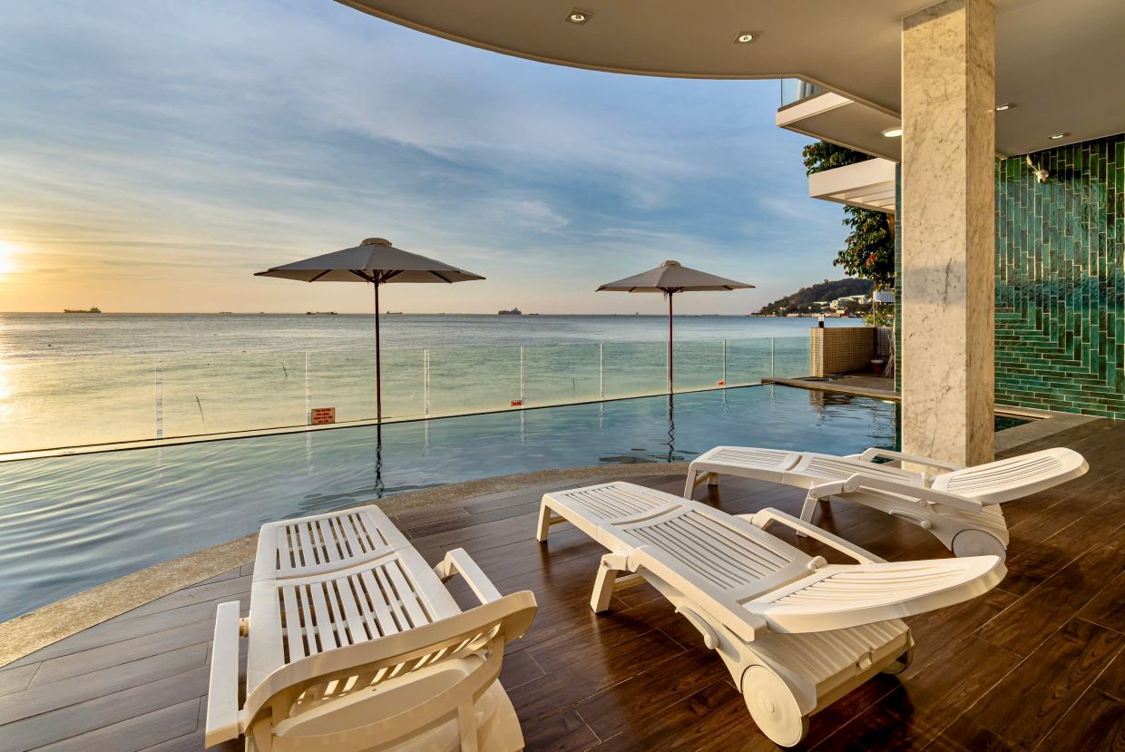 Villa Odwin BH19 - Khu vực hồ bơi view biển