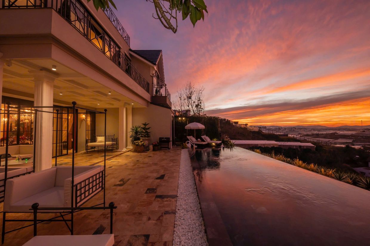 Villa Odwin Đà Lạt 62 - Khu vực hồ bơi vô cực