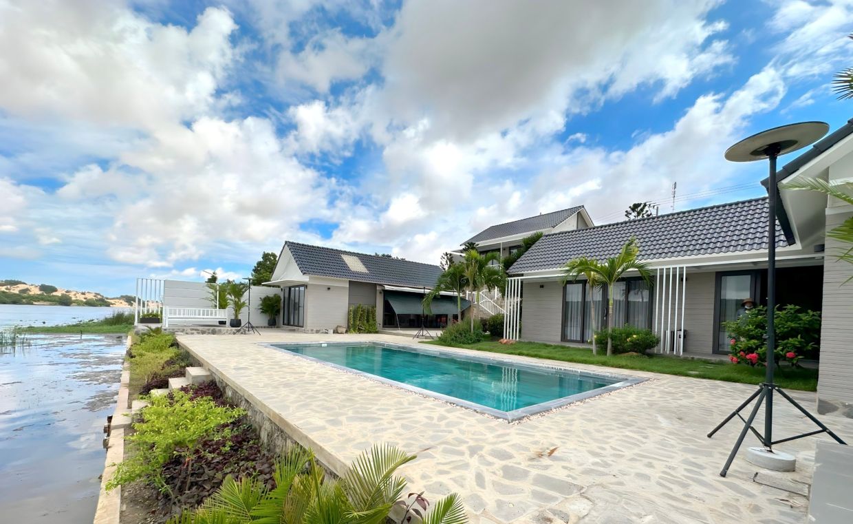 Villa Odwin Moon - Khu vực hồ bơi